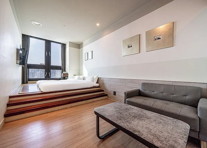 H Avenue Gwangalli Branch Hotel 2*